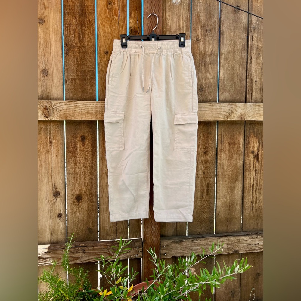 Gap Women’s Tan Cargo Pants